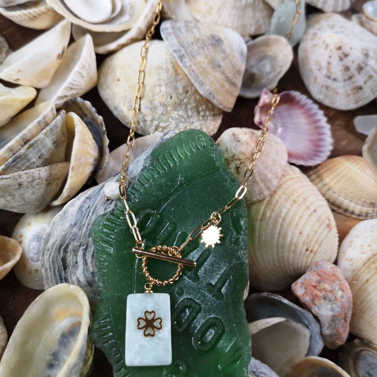 collier trèfle vert